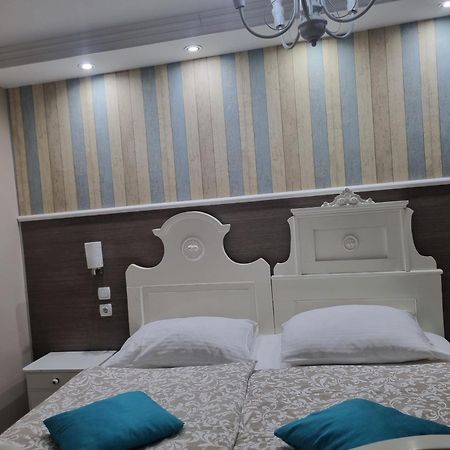 Villa Lucia - Apartments&Rooms Slavonski Brod Exterior foto