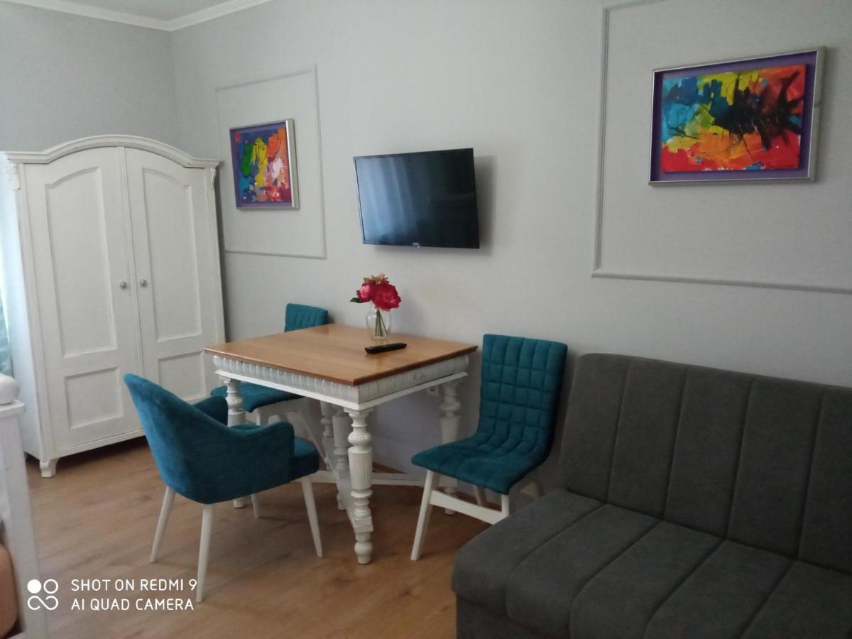 Villa Lucia - Apartments&Rooms Slavonski Brod Exterior foto