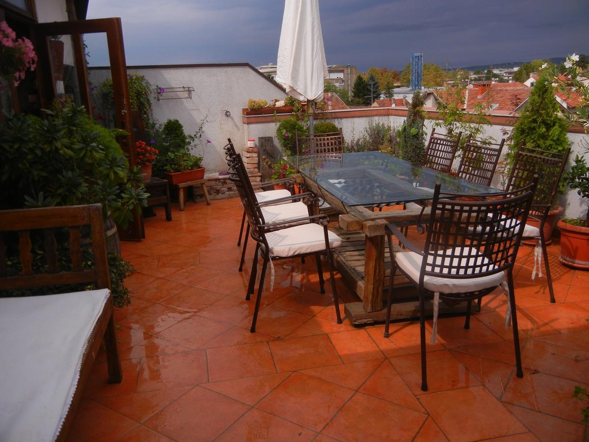 Villa Lucia - Apartments&Rooms Slavonski Brod Exterior foto