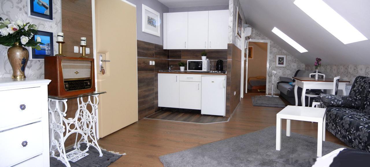 Villa Lucia - Apartments&Rooms Slavonski Brod Exterior foto