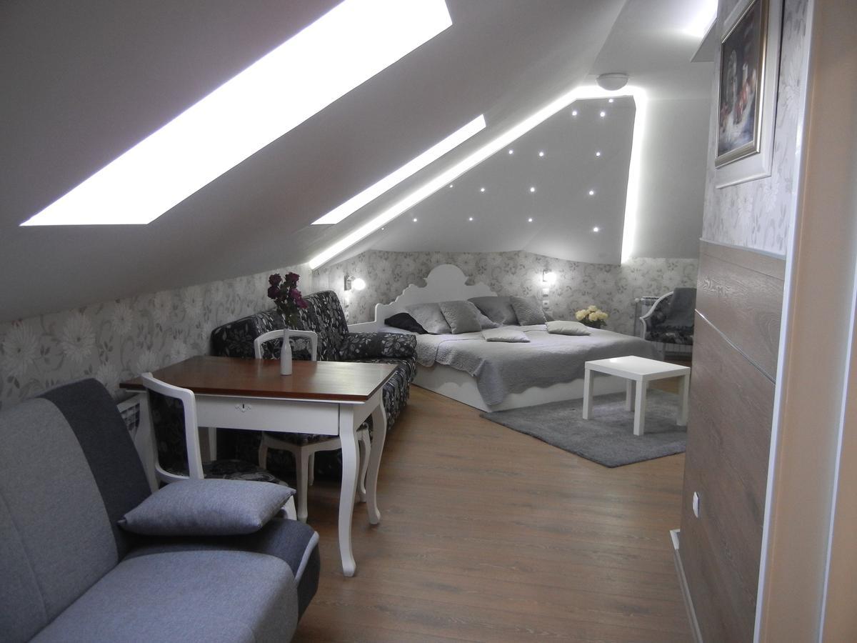 Villa Lucia - Apartments&Rooms Slavonski Brod Exterior foto