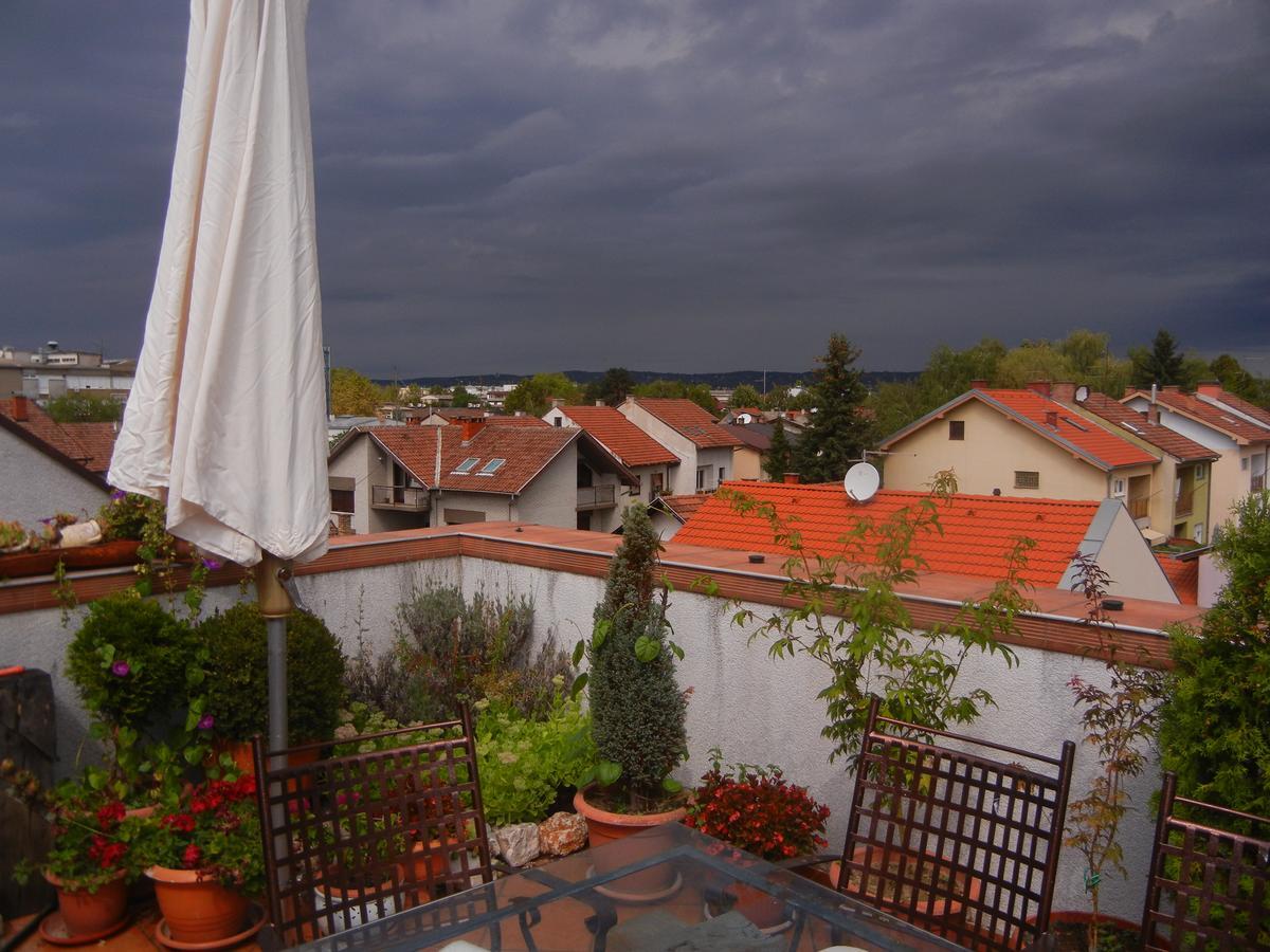 Villa Lucia - Apartments&Rooms Slavonski Brod Exterior foto