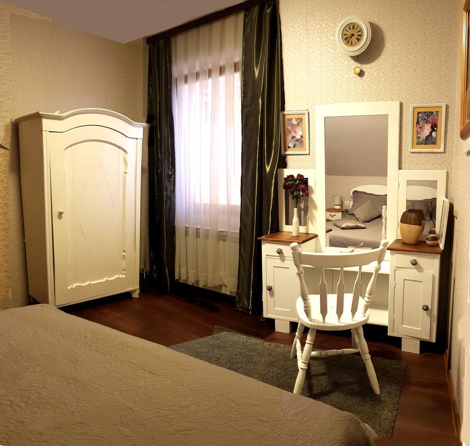 Villa Lucia - Apartments&Rooms Slavonski Brod Exterior foto